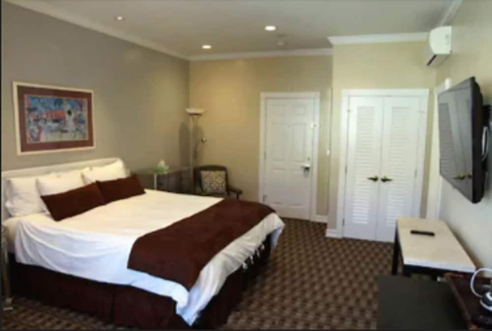 Glenmore Plaza Hotel Авалон Екстериор снимка