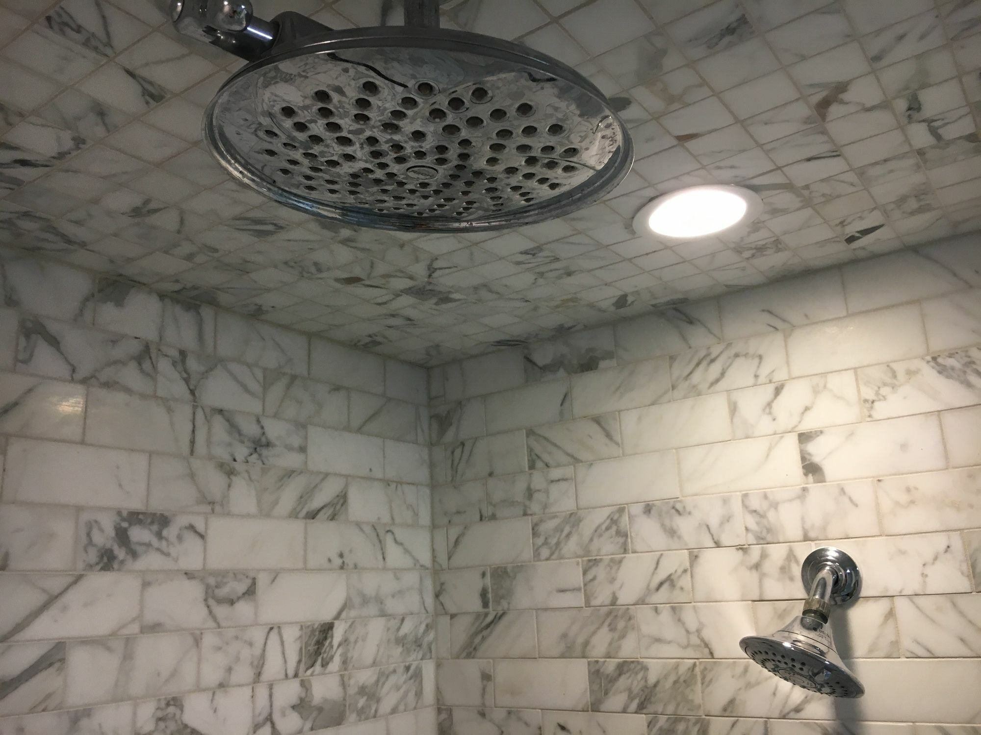Glenmore Plaza Hotel Авалон Екстериор снимка